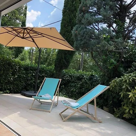 Nettes Ferienhaus In Mit Privater Terrasse