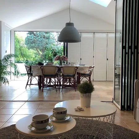 Nettes Ferienhaus In Mit Privater Terrasse Jadranovo