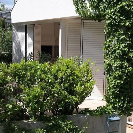 Nettes Ferienhaus In Mit Privater Terrasse