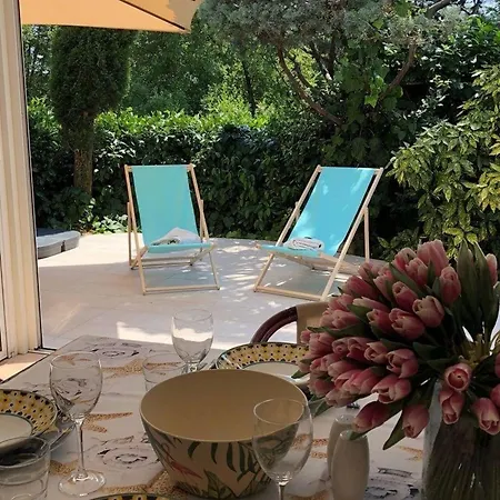 Nettes Ferienhaus In Mit Privater Terrasse * Jadranovo